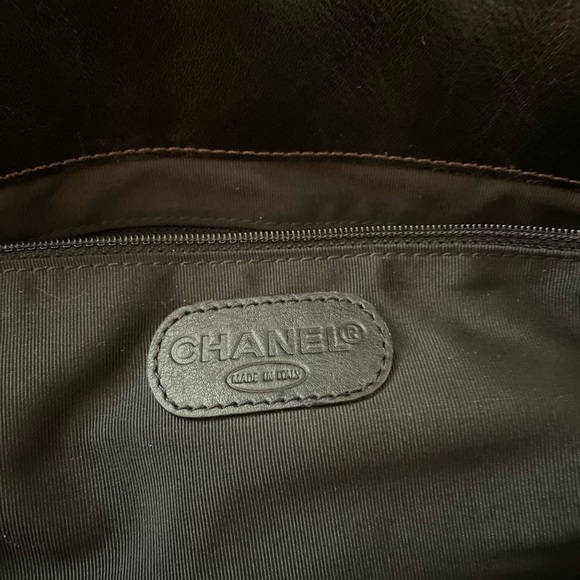 Authentic Chanel Vintage Black CC Turn-lock Leather Satchel - Picture 11 of 13